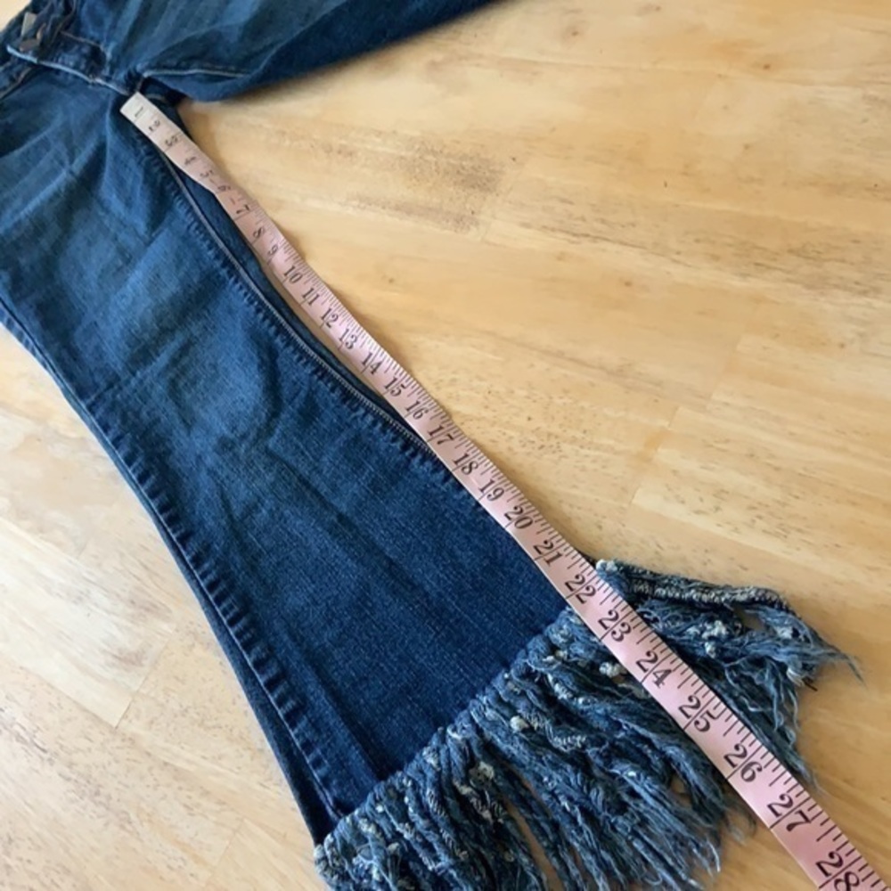 LITZ Frayed Fringe Hem Cropped Jeans - Picture 5 of 12